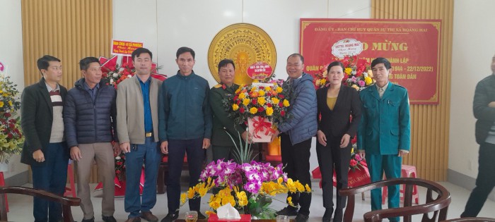 Ban Lãnh đạo xã Quỳnh Lộc: Thăm và chúc mừng các đơn vị Quân đội trên địa bàn