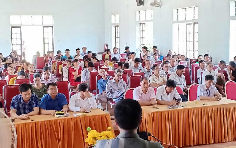 Tổ chức Lớp bồi dưỡng cập nhật kiến thức cho cán bộ, đảng viên (đối tượng 5) tại Quỳnh Lộc