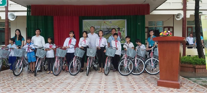 Quỳnh Lộc: Phối hợp tổ chức chức trao xe đạp theo chương trình “Vì em hiếu học ” của Tập đoàn Công nghiệp viễn thông Quân đội Viettel